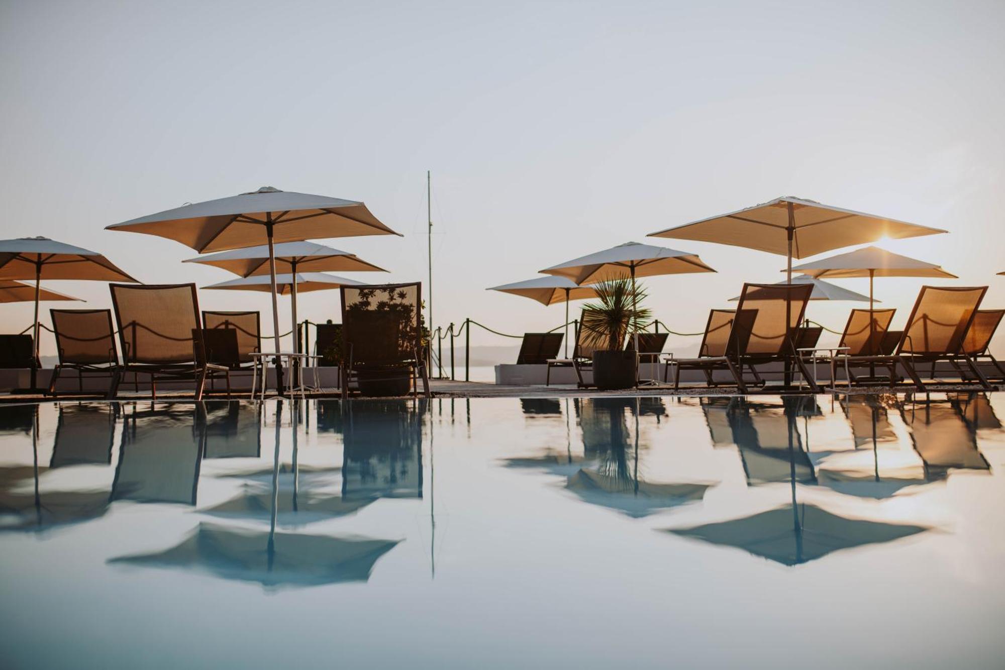 Aqva Boutique Hotel (Adults Only) Sirmione Exteriör bild