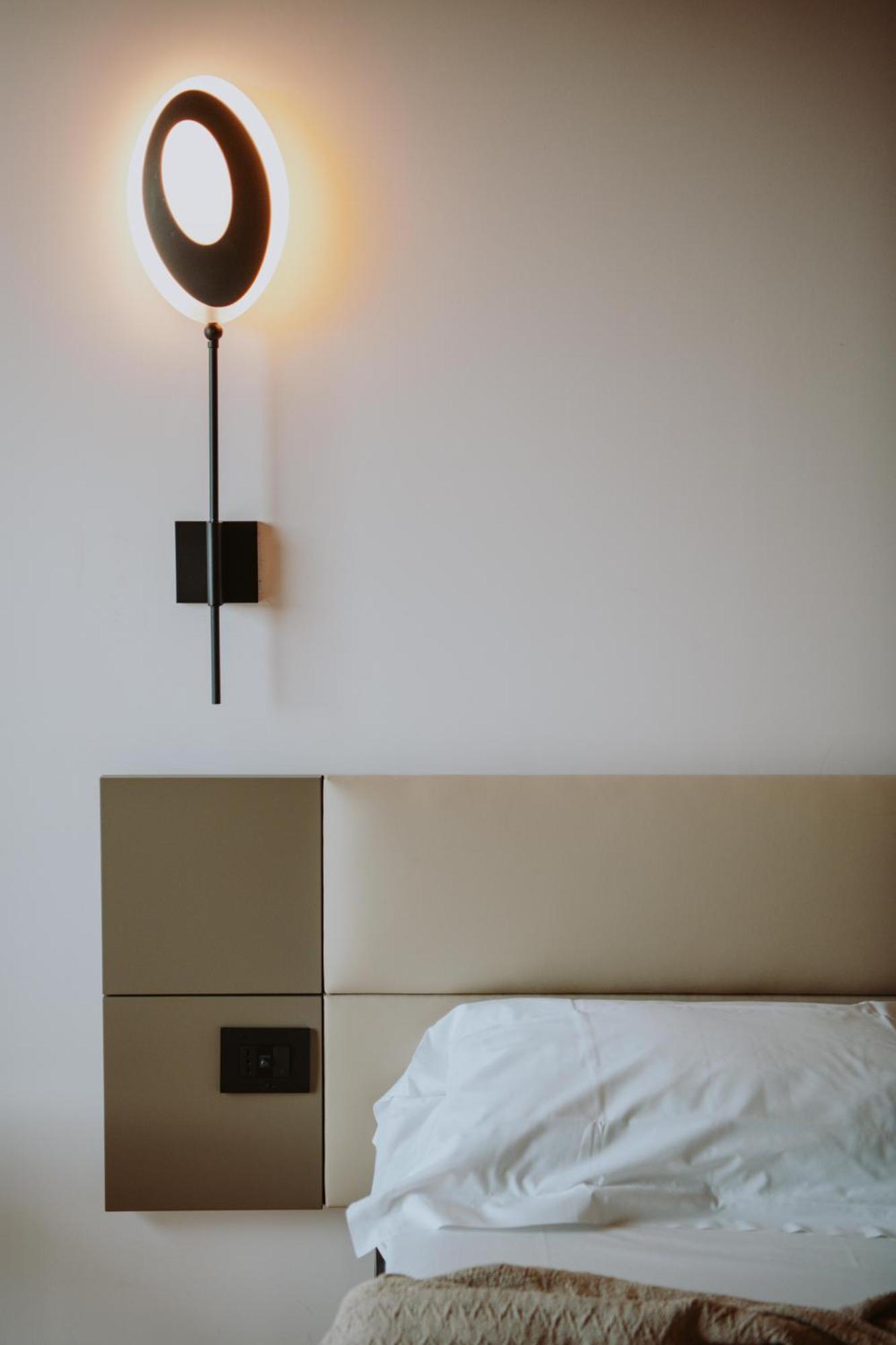 Aqva Boutique Hotel (Adults Only) Sirmione Exteriör bild