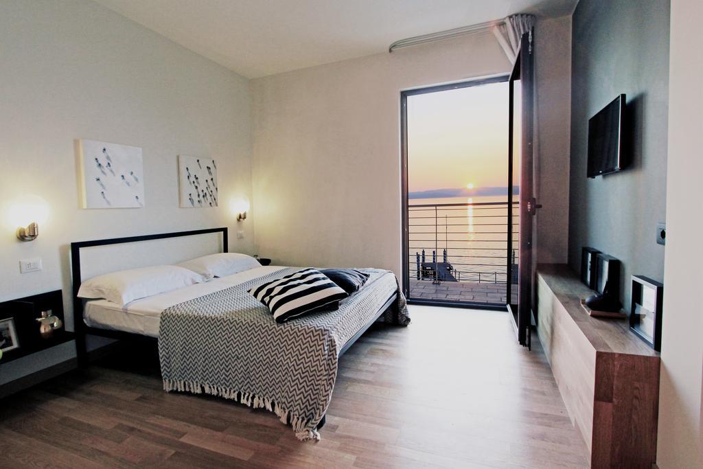 Aqva Boutique Hotel (Adults Only) Sirmione Exteriör bild